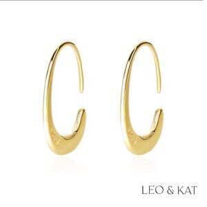 Gold Oval Threader Earrings. 925 Sterling Silver. #1059